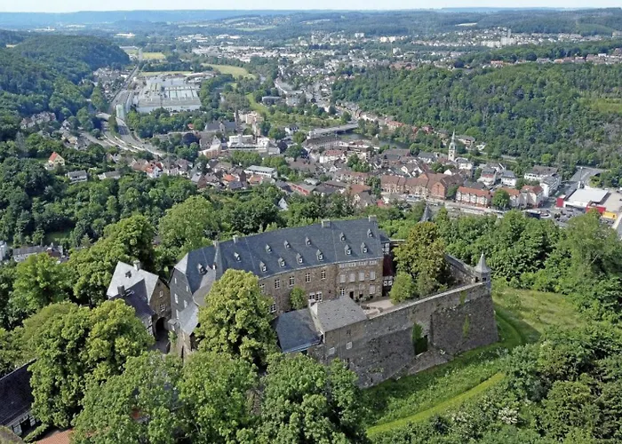 Exquisites Loft Mit Schloss Blick Fuer 5 Personen شقة *