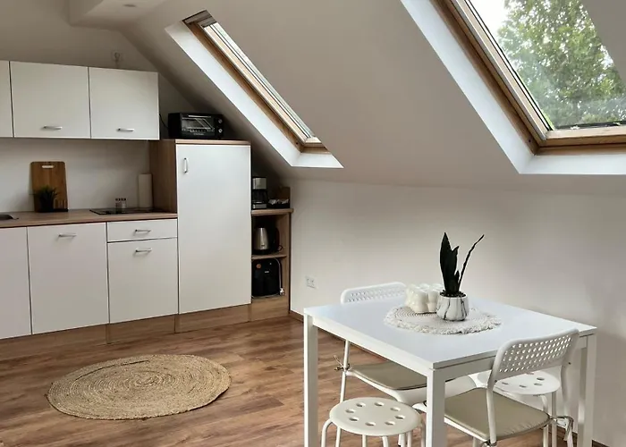 Exquisites Loft Mit Schloss Blick Fuer 5 Personen شقة